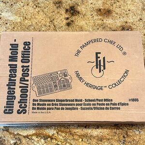 The Pampered Chef Stoneware Gingerbread Mold